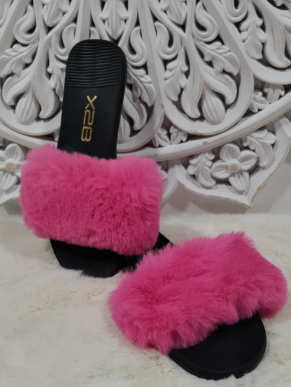 X2B Hot Pink Faux Fur Slides-Size 7.5